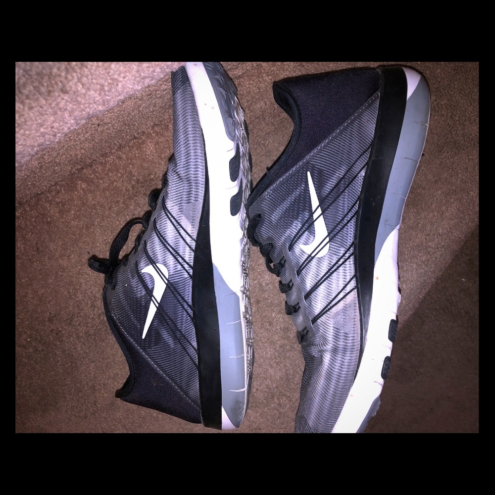 NEW Women’s Nike Flex Trainer